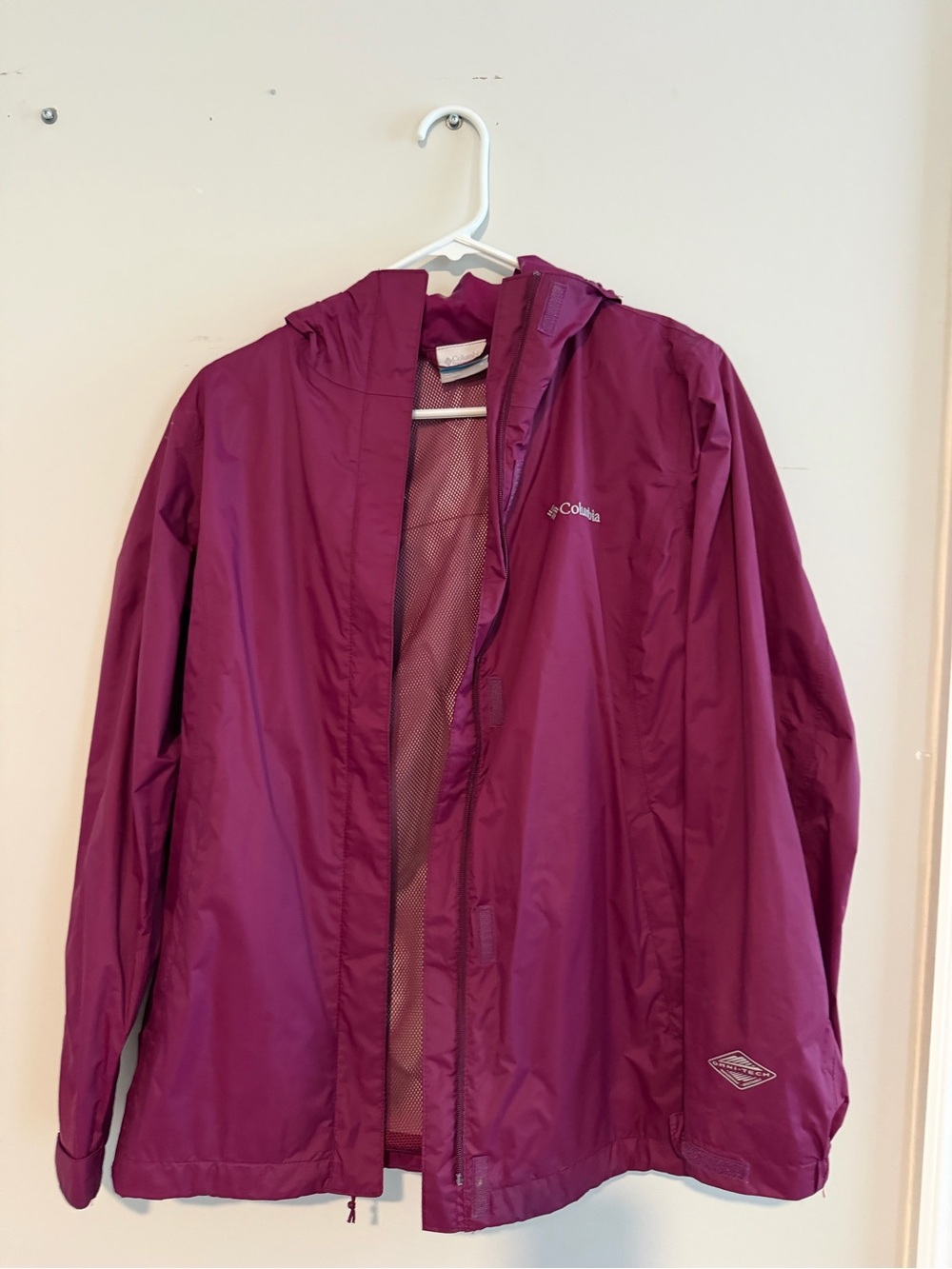 Columbia Women's Magenta Hooded Rain Jacket